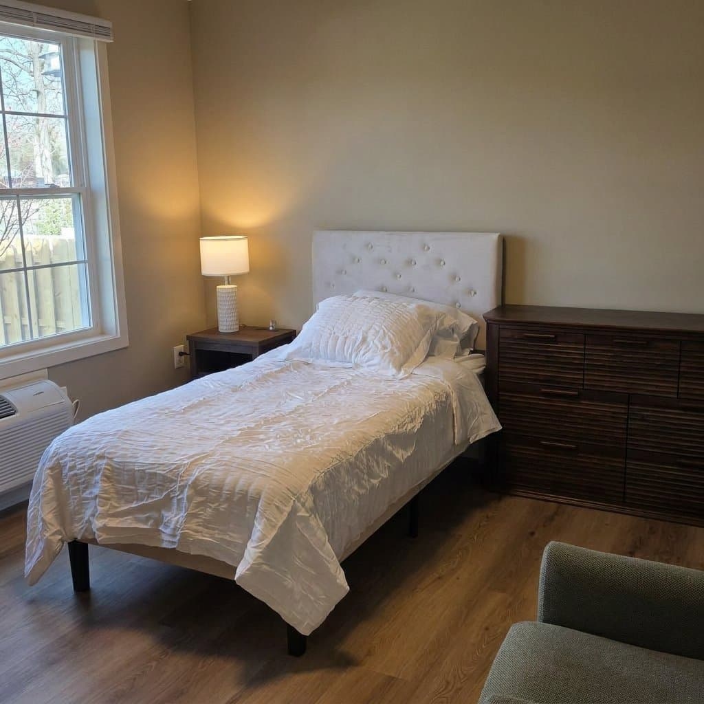 24-Hour Care & Awake Overnight Staff